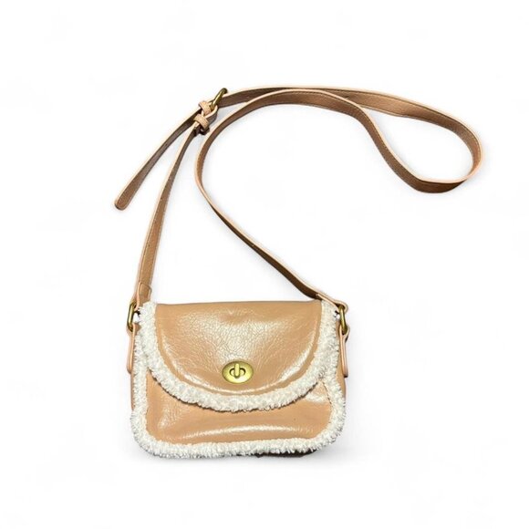 sherpa trim crossbody bag 🤍 - Picture 1 of 7